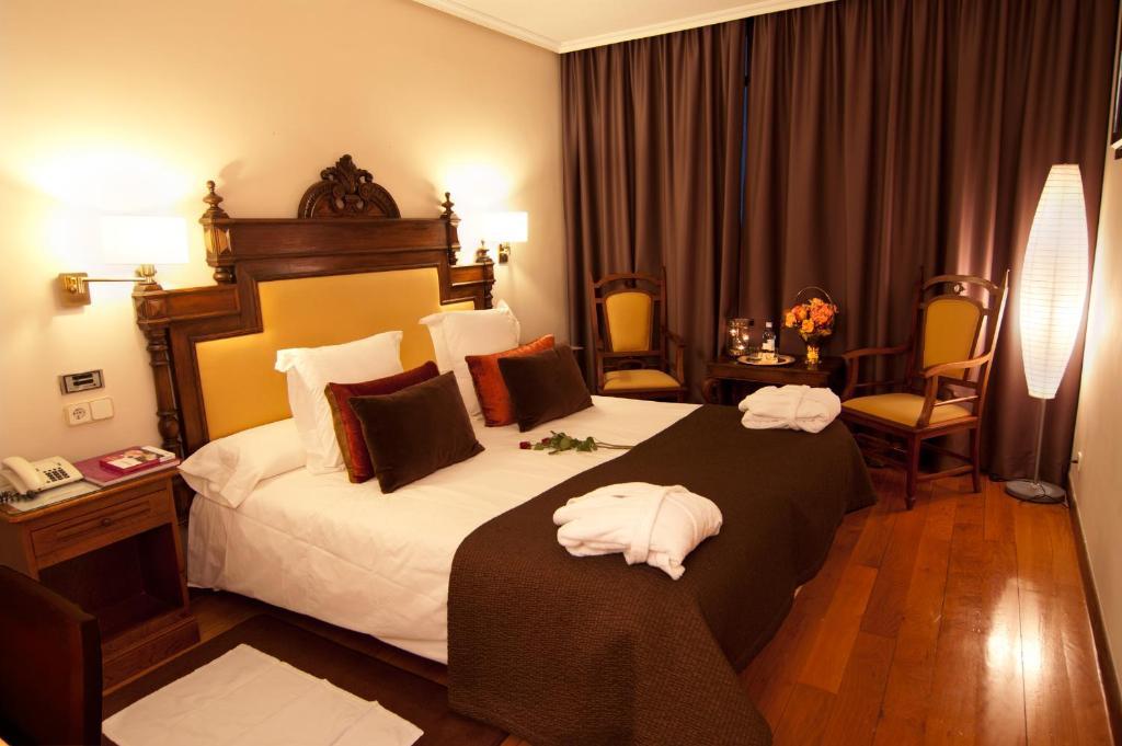 Hotel Restaurante Casa Zanito Olite Zimmer foto